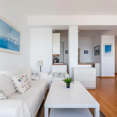 Fee4me Front Line Flat In Caion * Laracha