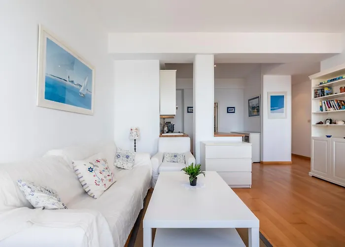 Fee4me Front Line Flat In Caion * Laracha