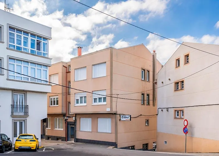 Fee4me Front Line Flat In Caion Apartman Laracha