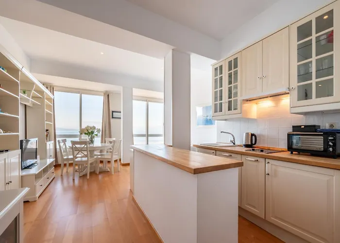 Fee4me Front Line Flat In Caion Laracha