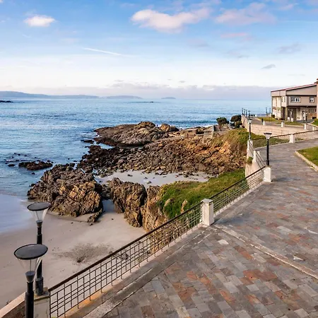 Fee4me Front Line Flat In Caion