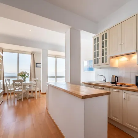 Fee4me Front Line Flat In Caion Laracha