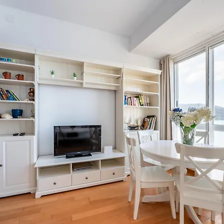 Fee4me Front Line Flat In Caion Apartament