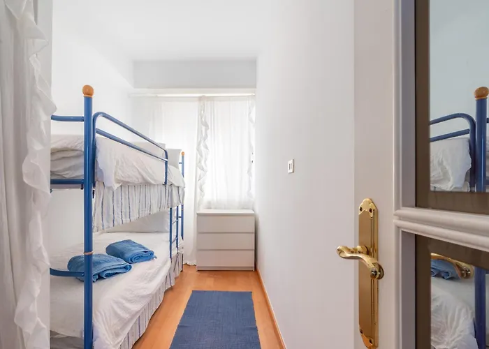 Fee4me Front Line Flat In Caion *