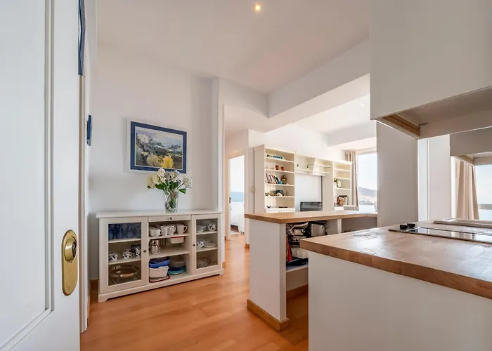 Fee4me Front Line Flat In Caion Laracha